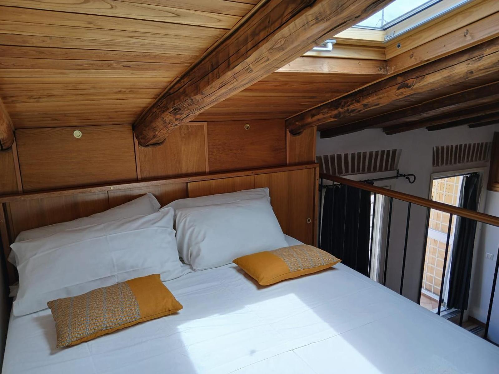 Apartament Attico Con Terrazza Santa Cecilia Rzym Zewnętrze zdjęcie